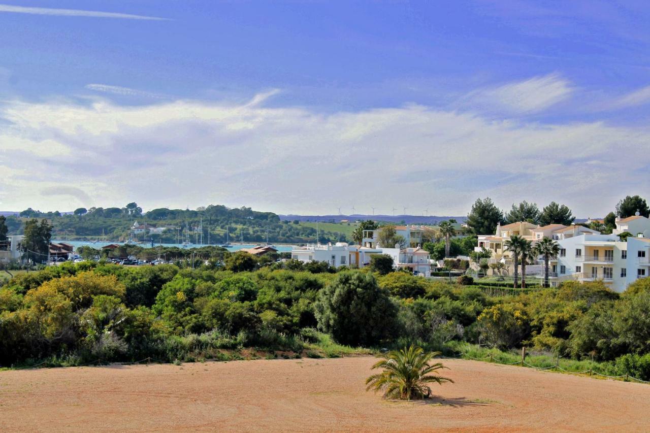 Apartment At The Alvor