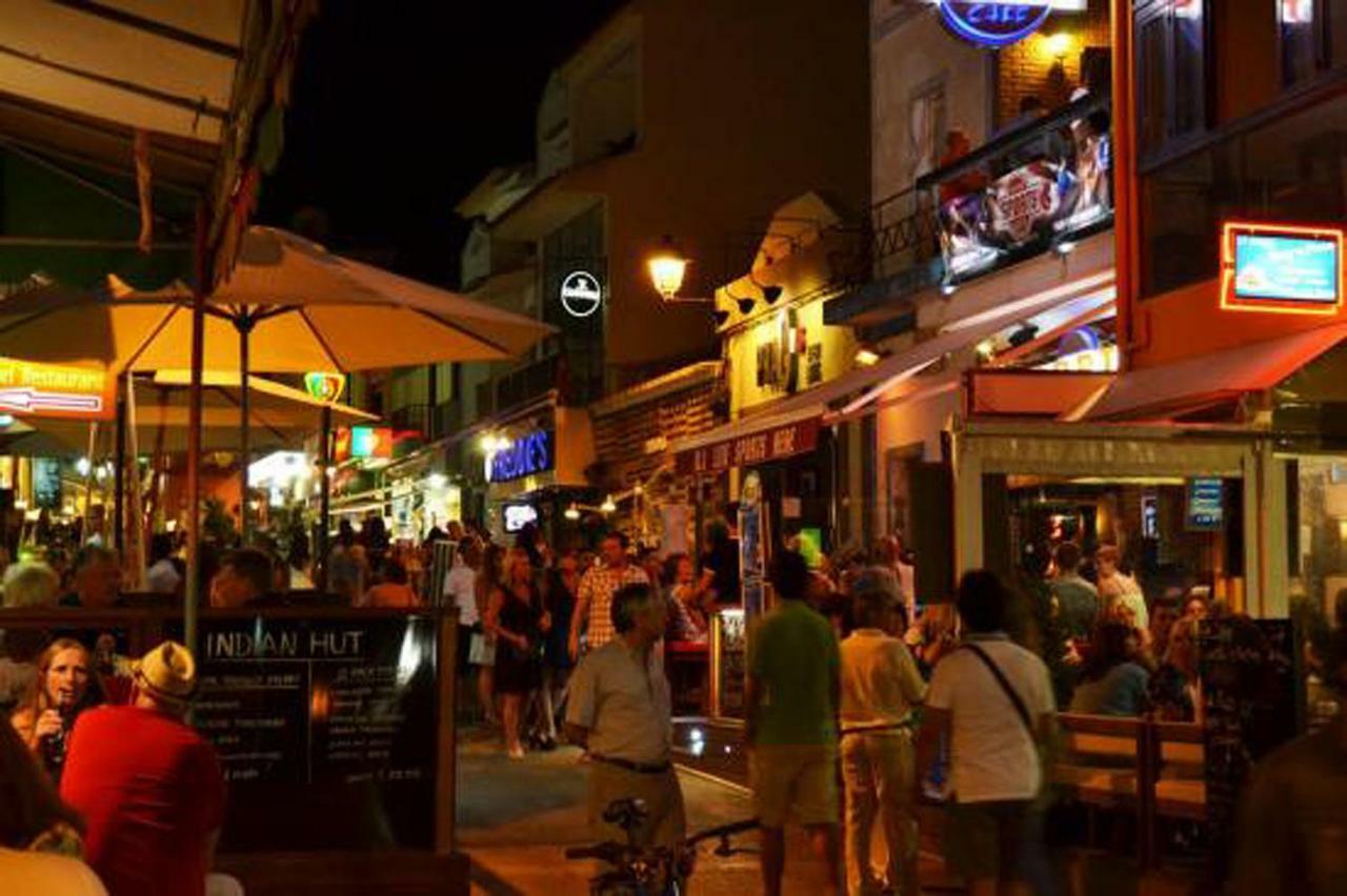 At The * Alvor